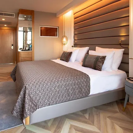 Alexia & (adults Only) Hotel 5*