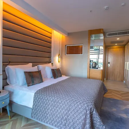 Alexia & (adults Only) Otel Side